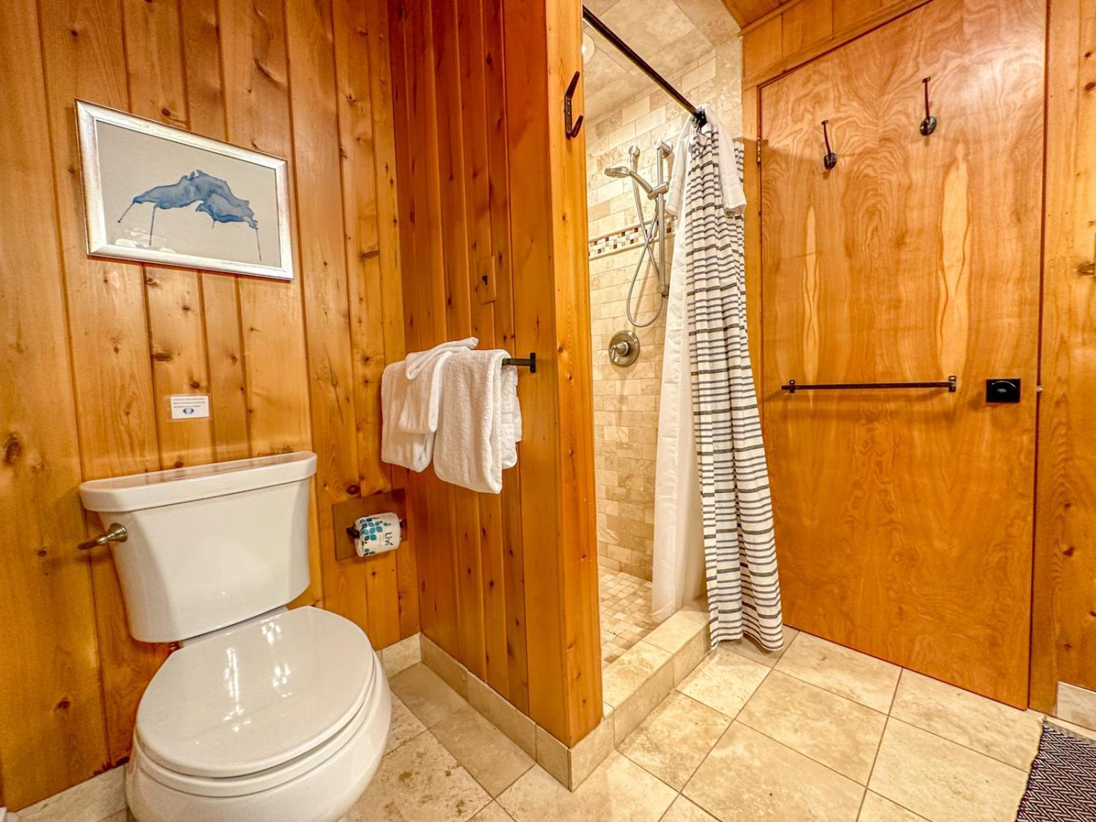 Baileys On The Lake By Cascade Vacation Rentals Lutsen Exterior photo