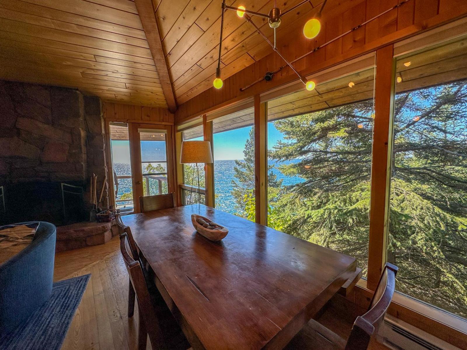 Baileys On The Lake By Cascade Vacation Rentals Lutsen Exterior photo